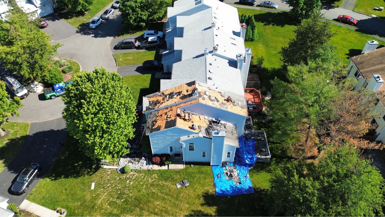 Vista de drone de un proyecto de techos de Stuart Home en New Jersey
